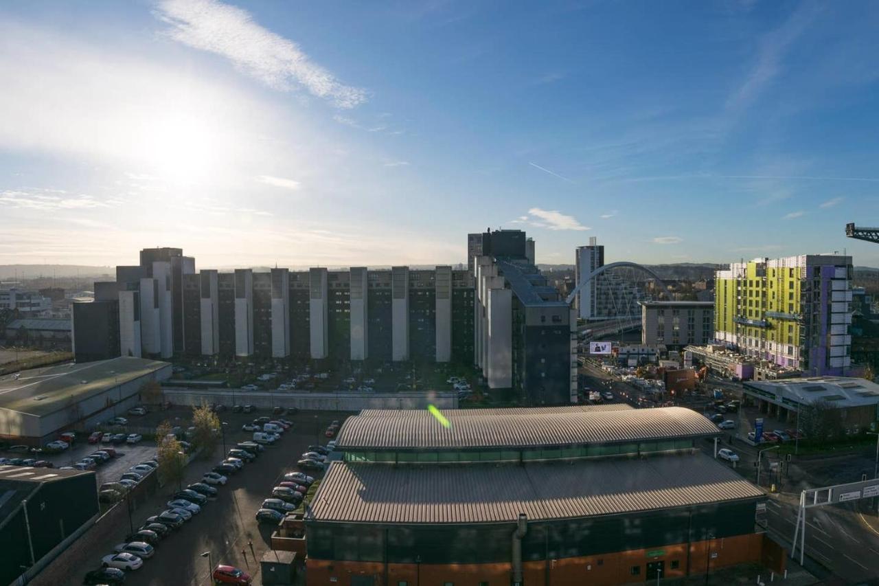 Modern 2 Bed Apartment, Next To Hydro And Secc! غلاسغو المظهر الخارجي الصورة